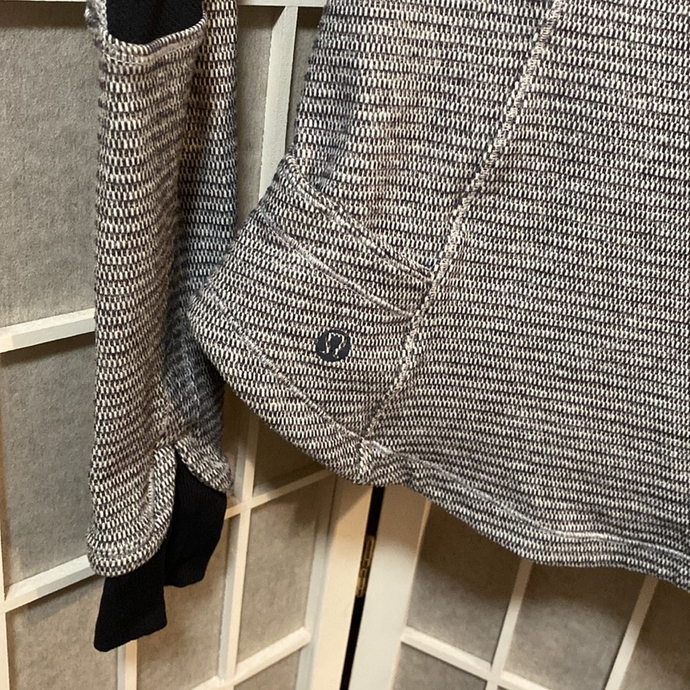 NEW LULULEMON ATHLETIC 1/2 ZIP RUNNING JACKET🌹 - Picture 6 of 16